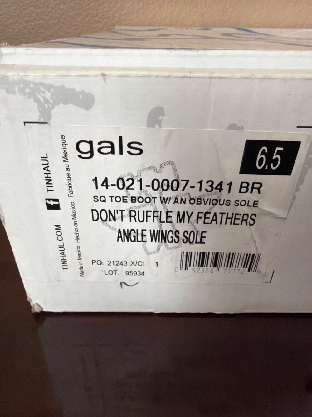 Tin Haul Boots Don't Ruffle My Feathers Angel Wing Women's Siz 6.5 Used w/Box - Picture 9 of 16